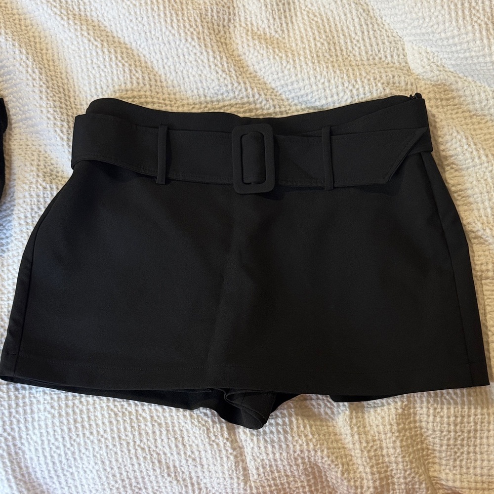 Zara Black Belted Women's Skort